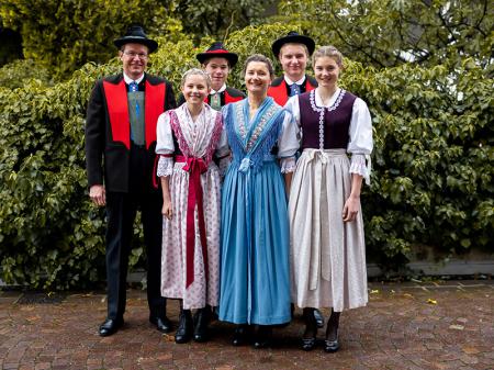 Famiglia Hölzl dal Moserhof a Marlengo presso Merano